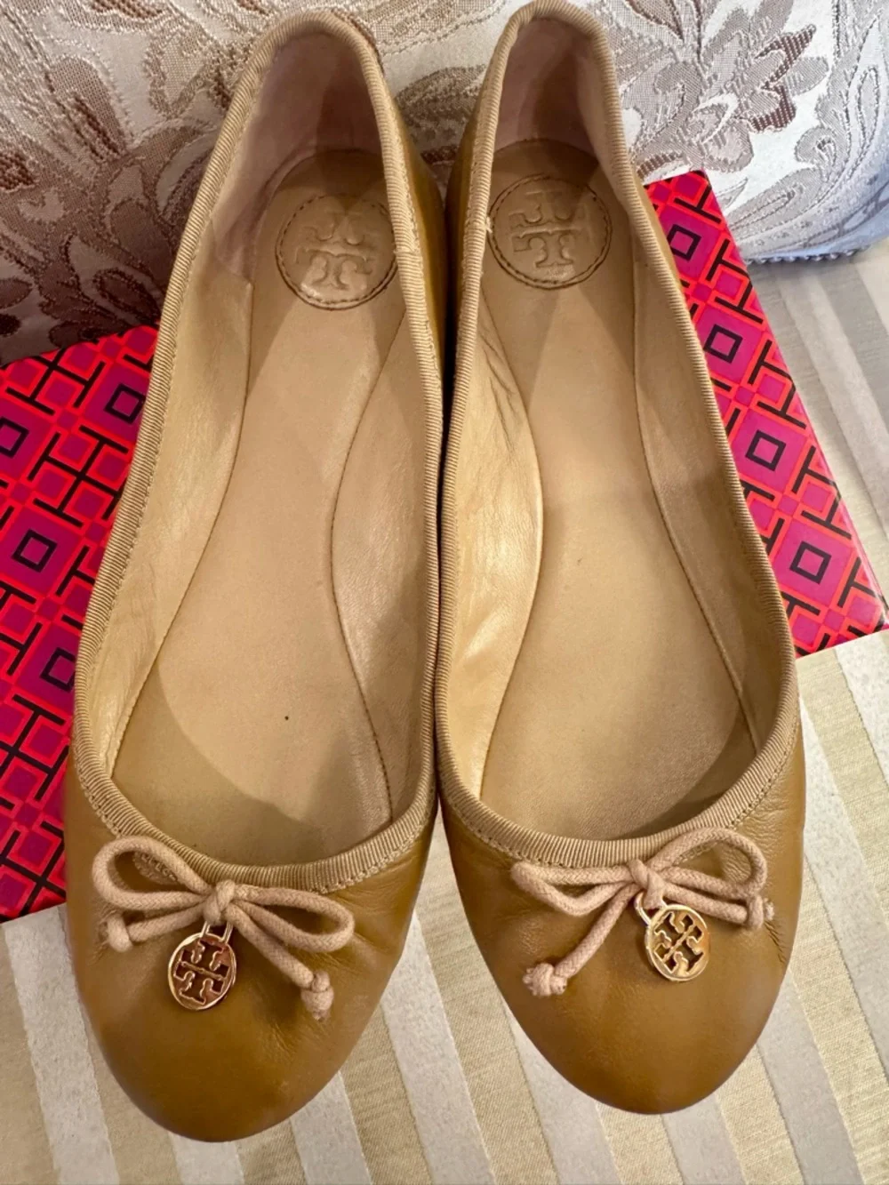Tory Burch Caramel Leather Ballet Flats with Bow - Picture 3 of 4